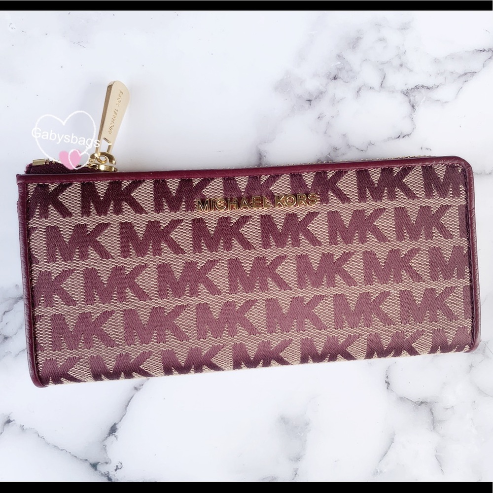 BUNDLE  Michael Kors Backpack and wallet - Picture 8 of 8